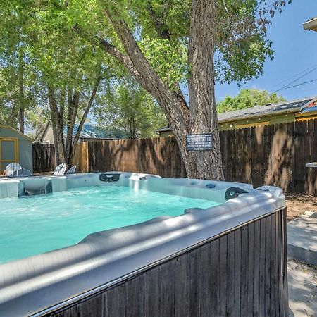The Vibrant Victorian Hot Tub & Fire Pit In Occ Colorado Springs Exterior foto