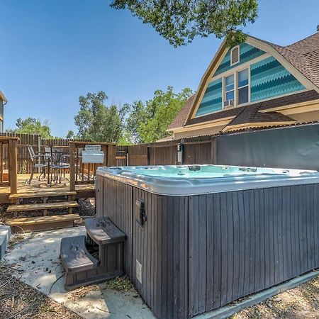 The Vibrant Victorian Hot Tub & Fire Pit In Occ Colorado Springs Exterior foto